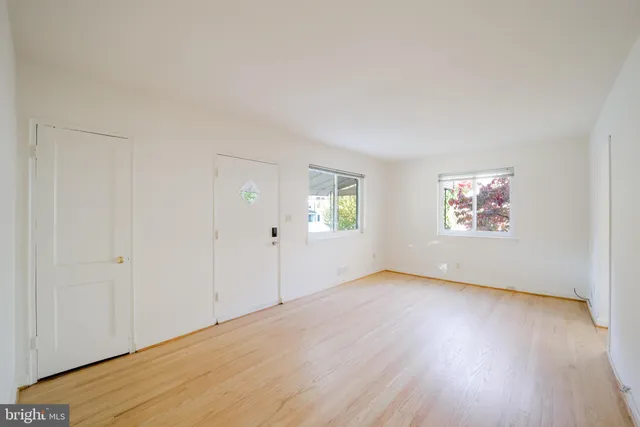 $3,275 | 5917 Rolston Road, Bethesda, MD 20817