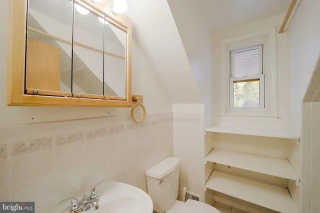 $3,275 | 5917 Rolston Road, Bethesda, MD 20817