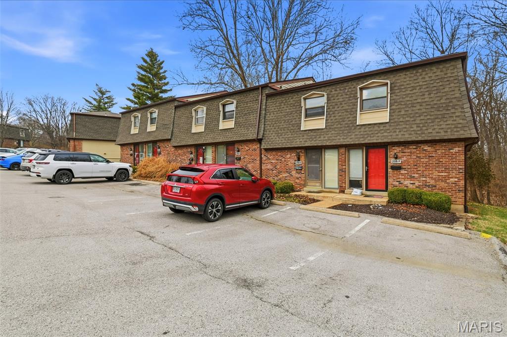 256 Glandore Drive, Unit D Ballwin, MO 63021 - Photo 2 of 20