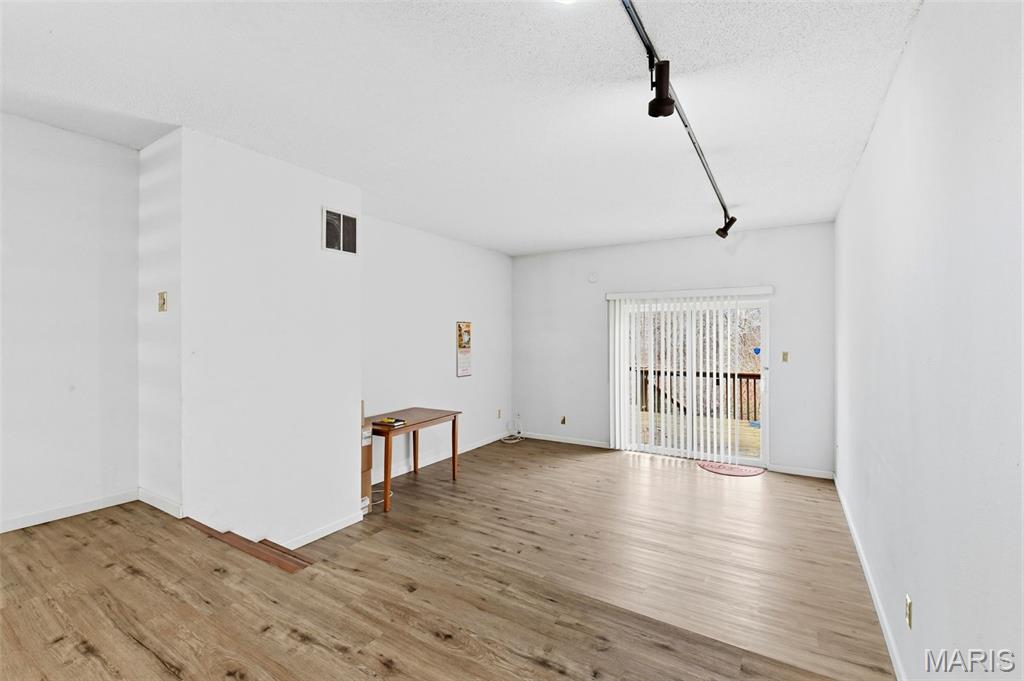 256 Glandore Drive, Unit D Ballwin, MO 63021 - Photo 9 of 20