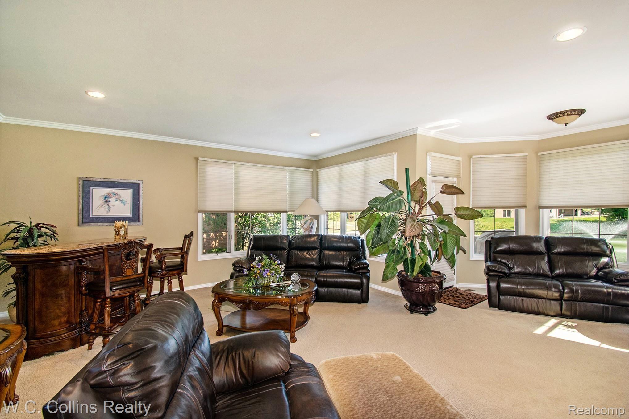 2941 Birnam Court Rochester, MI 48306 - Photo 13 of 36 190801 Collins Ca 2941 Birnam Ct_15-1.jpg