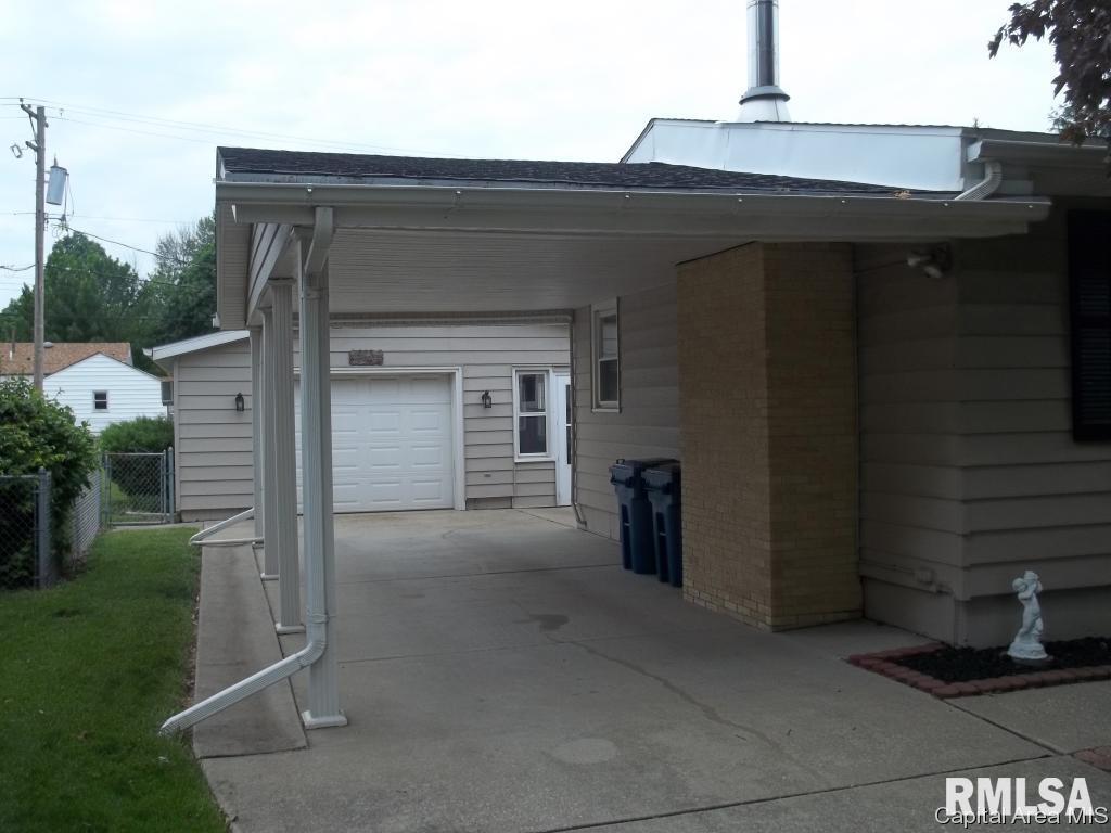 1709 North 23rd Street Springfield, IL 62702 - Photo 4 of 36