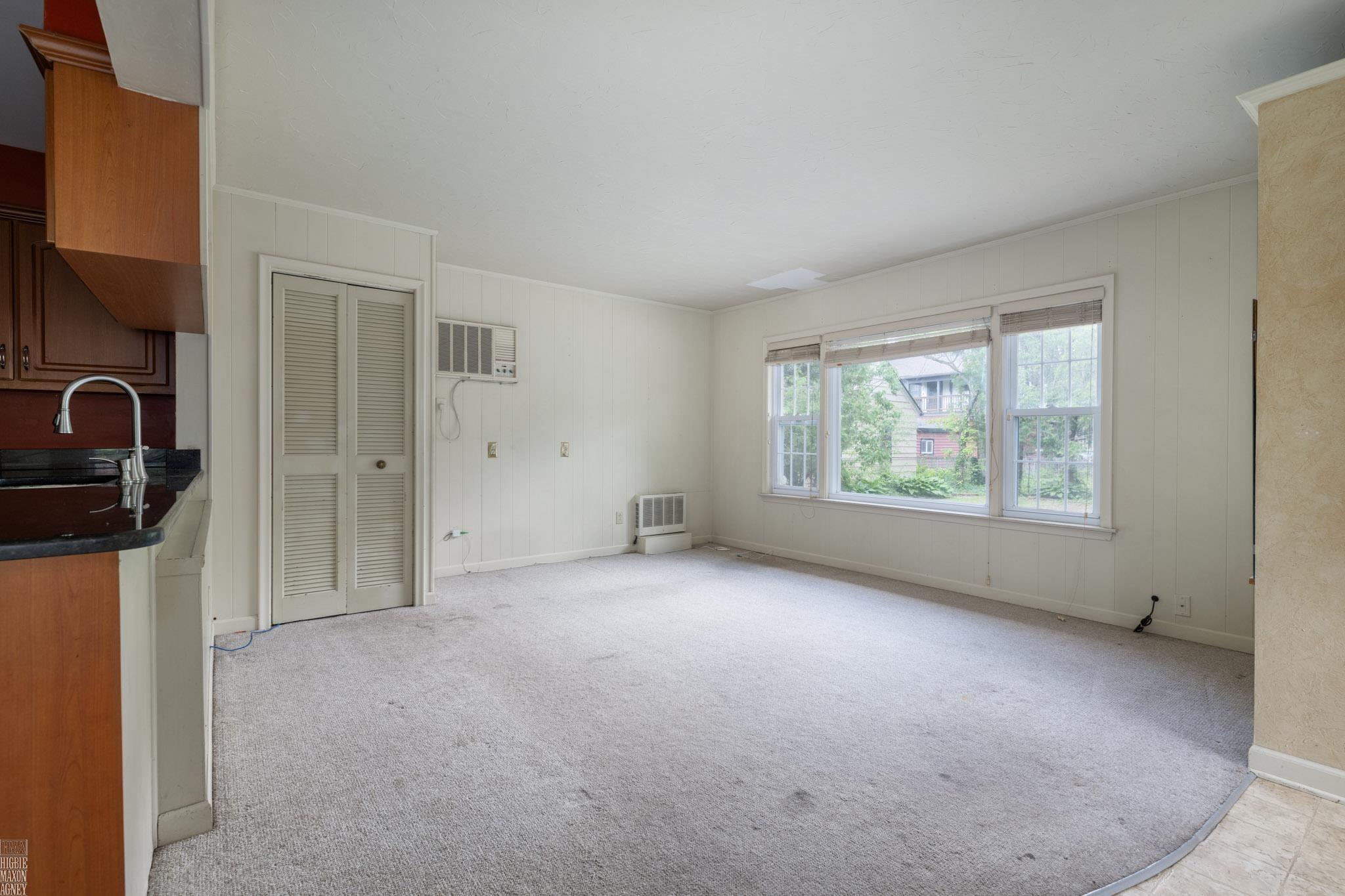 1433 Harvard Road Grosse Pointe, MI 48230 - Photo 16 of 38 50175824-49fcefaa-f825-49ad-89cf-ca7ae905e078.JPG
