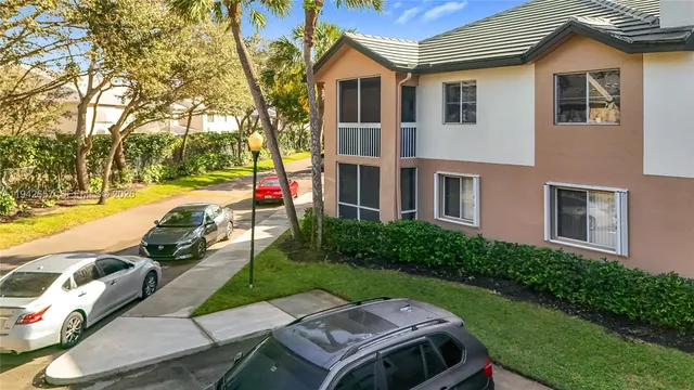 $2,000 | 9877 Westview Drive, Unit 619, Coral Springs, FL 33076
