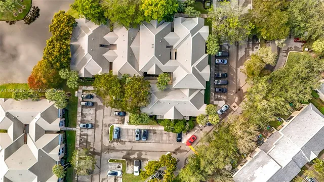 $2,000 | 9877 Westview Drive, Unit 619, Coral Springs, FL 33076