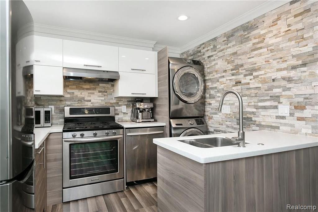 2830 West 13 Mile Road Royal Oak, MI 48073 - Photo 14 of 23