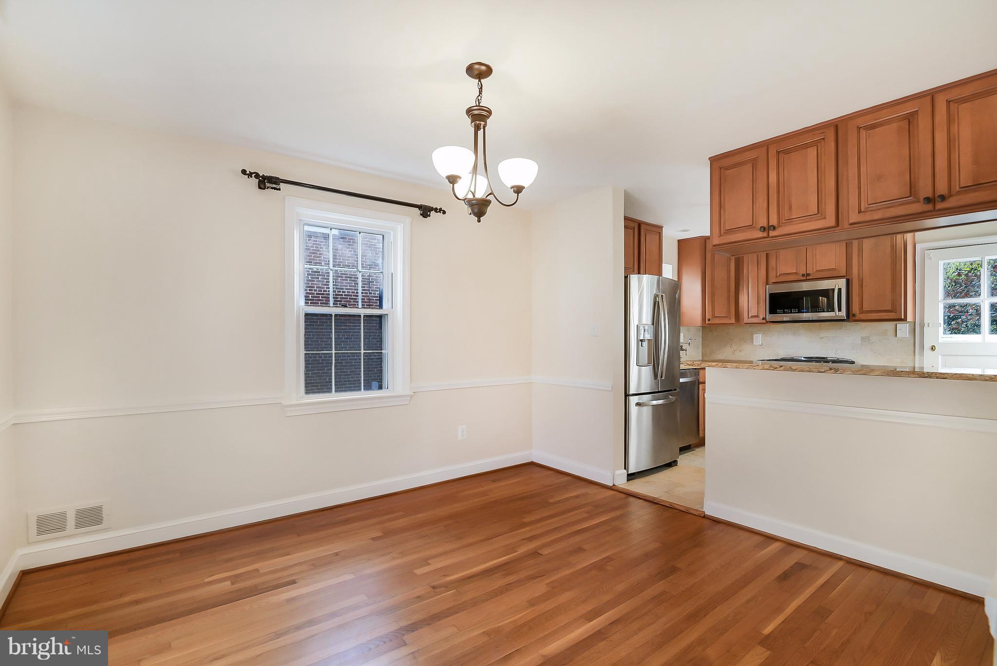 4616 19th Road North Arlington, VA 22207 - Photo 8 of 30 Dining Room