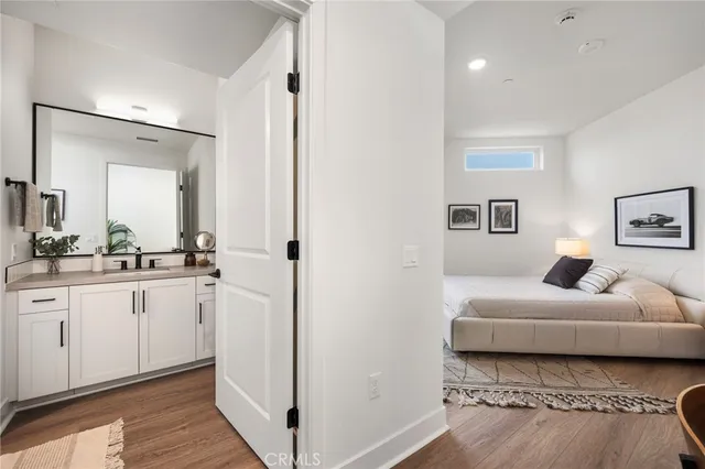 $1,850,000 | 414 Main Street, Unit 300, Huntington Beach, CA 92648