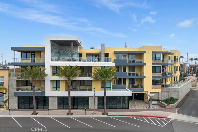 $1,850,000 | 414 Main Street, Unit 300, Huntington Beach, CA 92648