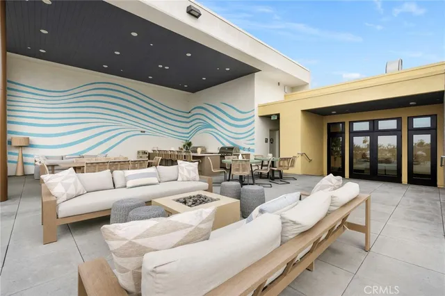 $1,850,000 | 414 Main Street, Unit 300, Huntington Beach, CA 92648