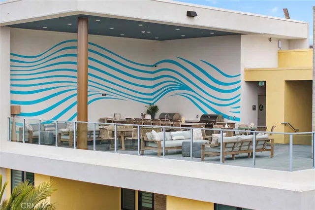 $1,850,000 | 414 Main Street, Unit 300, Huntington Beach, CA 92648