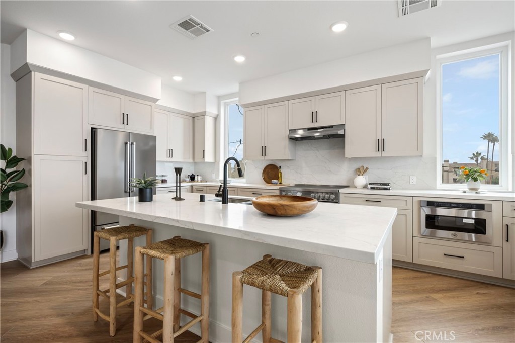 414 Main Street, Unit 300 Huntington Beach, CA 92648 - Photo 8 of 71