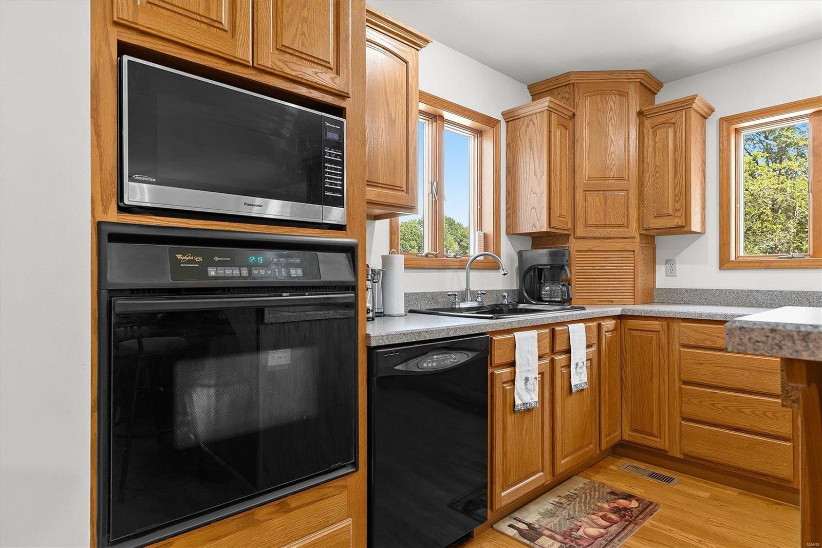 18170 Schafer Road Brighton, IL 62012 - Photo 6 of 53