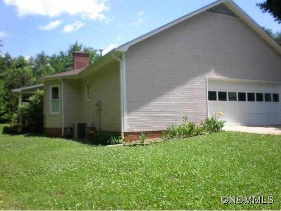 298 Sherry Street Rutherfordton, NC 28139 - Photo 3 of 22