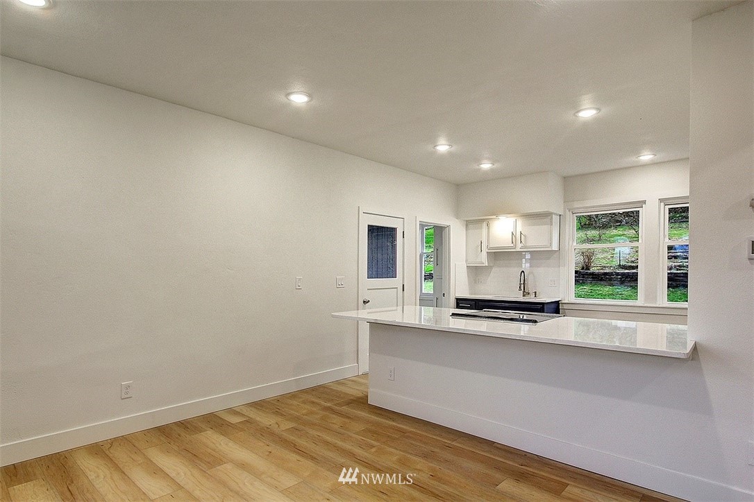 7804 Larimer Road Everett, WA 98208 - Photo 12 of 35 Gallery Image 12