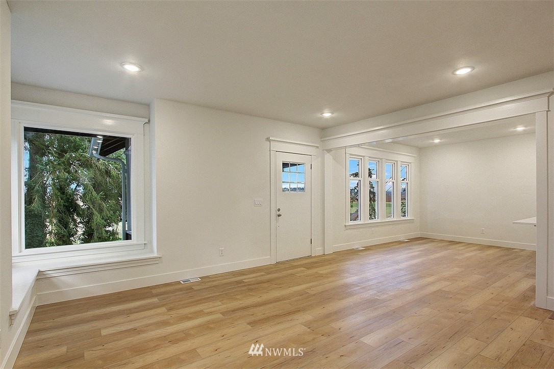 7804 Larimer Road Everett, WA 98208 - Photo 8 of 35 Gallery Image 8
