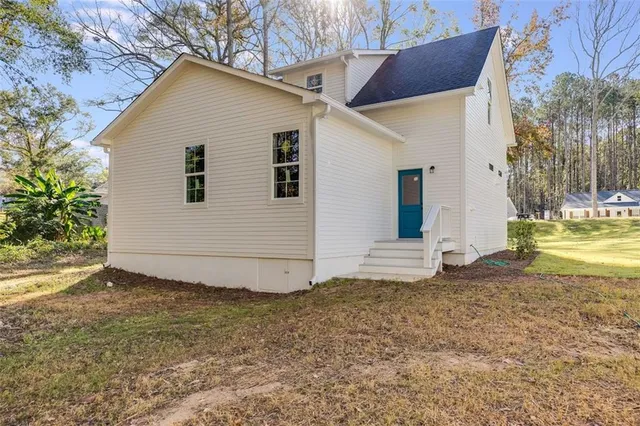 a view of a garden with plants