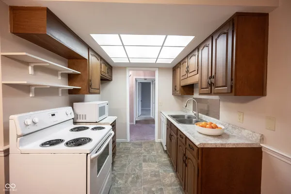 $100,000 | 4501 Wheeling Avenue, Unit 2312, Muncie, IN 47304