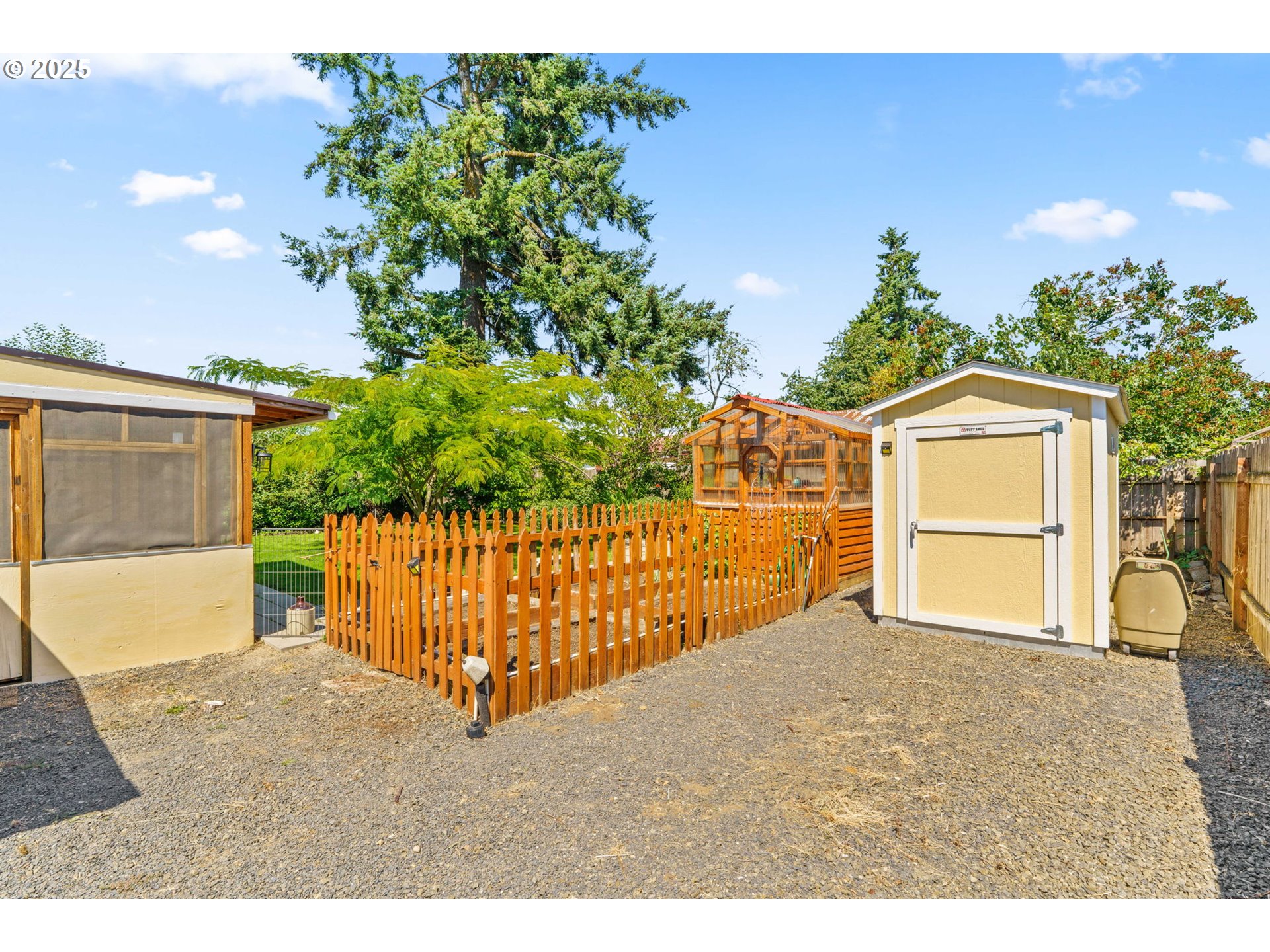 245 South 44th Street Springfield, OR 97478 - Photo 32 of 35