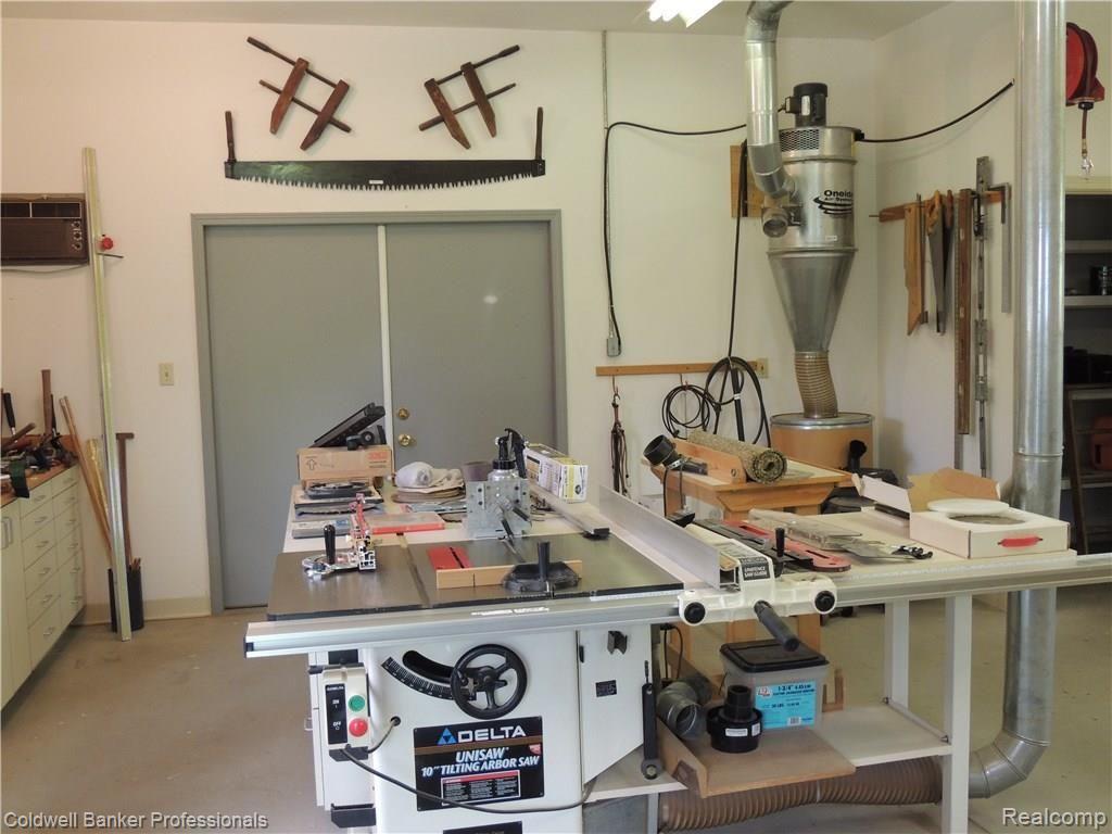 305 East Rattalee Lake Road Holly, MI 48442 - Photo 32 of 38 The Workshop