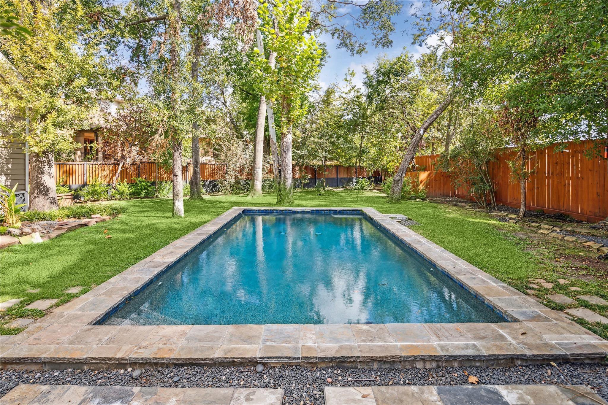 1238 West 22nd Street Houston, TX 77008 - Photo 4 of 43 Huge pool and yard with Hayward pool pump