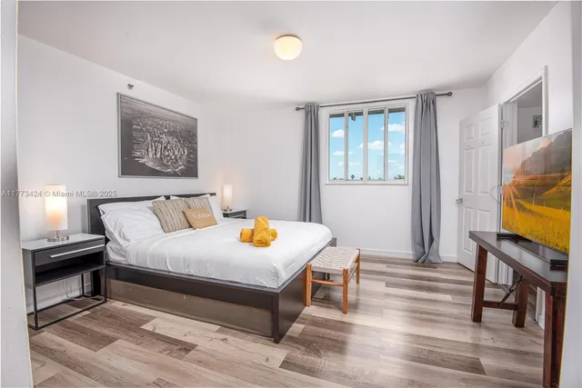 $5,000 | Normandy Beach, Surfside, FL 33154