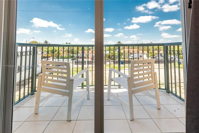 $5,000 | Normandy Beach, Surfside, FL 33154