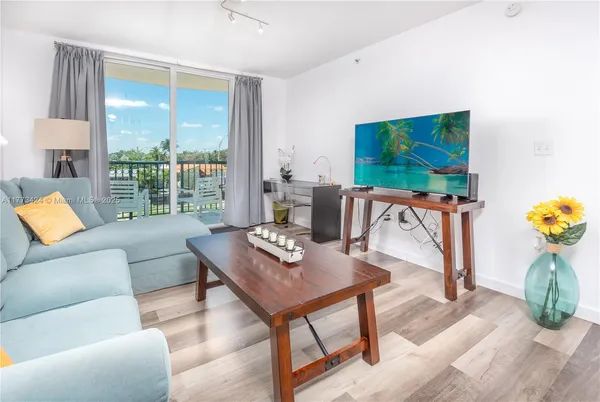 $5,000 | Surfside, Surfside, FL 33154