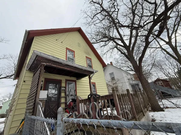 $120,000 | 1020 Oak Street, Beloit, WI 53511