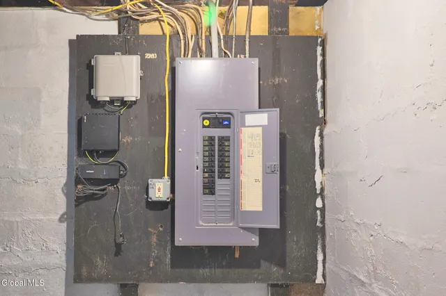 $324,550 | 11 Vley Road, Scotia, NY 12302