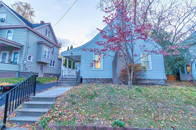 $324,550 | 11 Vley Road, Scotia, NY 12302