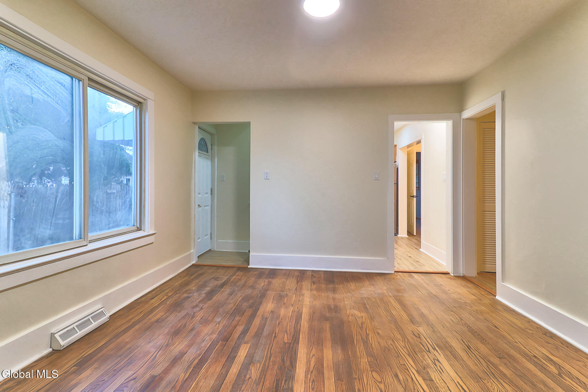 11 Vley Road Scotia, NY 12302 - Photo 7 of 32 11VleyRd-013