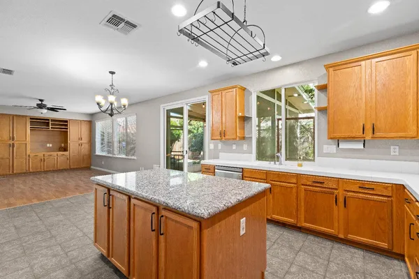 $629,900 | 821 Hometown Way, Modesto, CA 95356