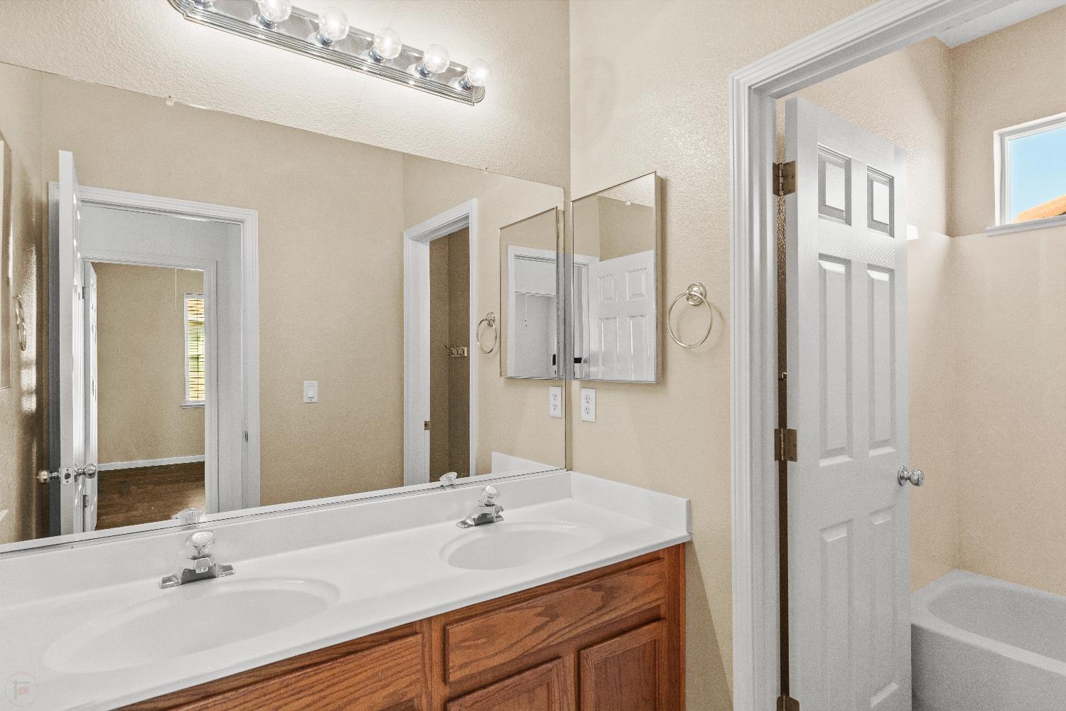 821 Hometown Way Modesto, CA 95356 - Photo 44 of 66