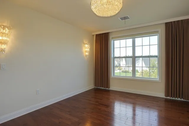 $1,050,000 | 6 Glen Ellen Boulevard, Unit 6, Millis, MA 02054