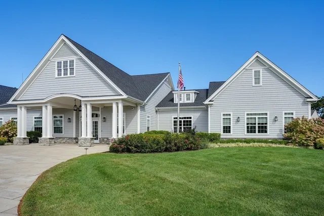 $1,050,000 | 6 Glen Ellen Boulevard, Unit 6, Millis, MA 02054