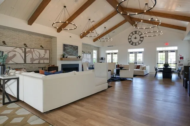 $1,050,000 | 6 Glen Ellen Boulevard, Unit 6, Millis, MA 02054