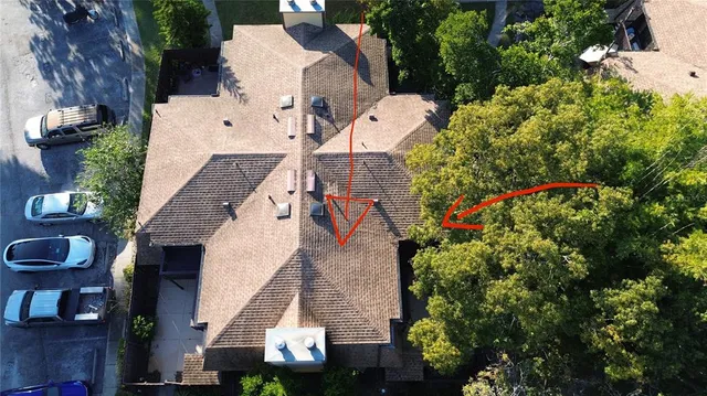 a view of entryway with outdoor area