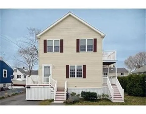 $3,200 | 18 D Street, Hull, MA 02045