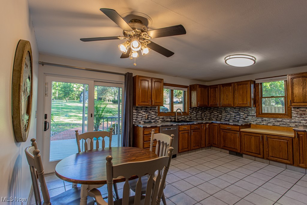 248 Darlington Road Northeast Warren, OH 44484 - Photo 11 of 46 Gallery Image 11