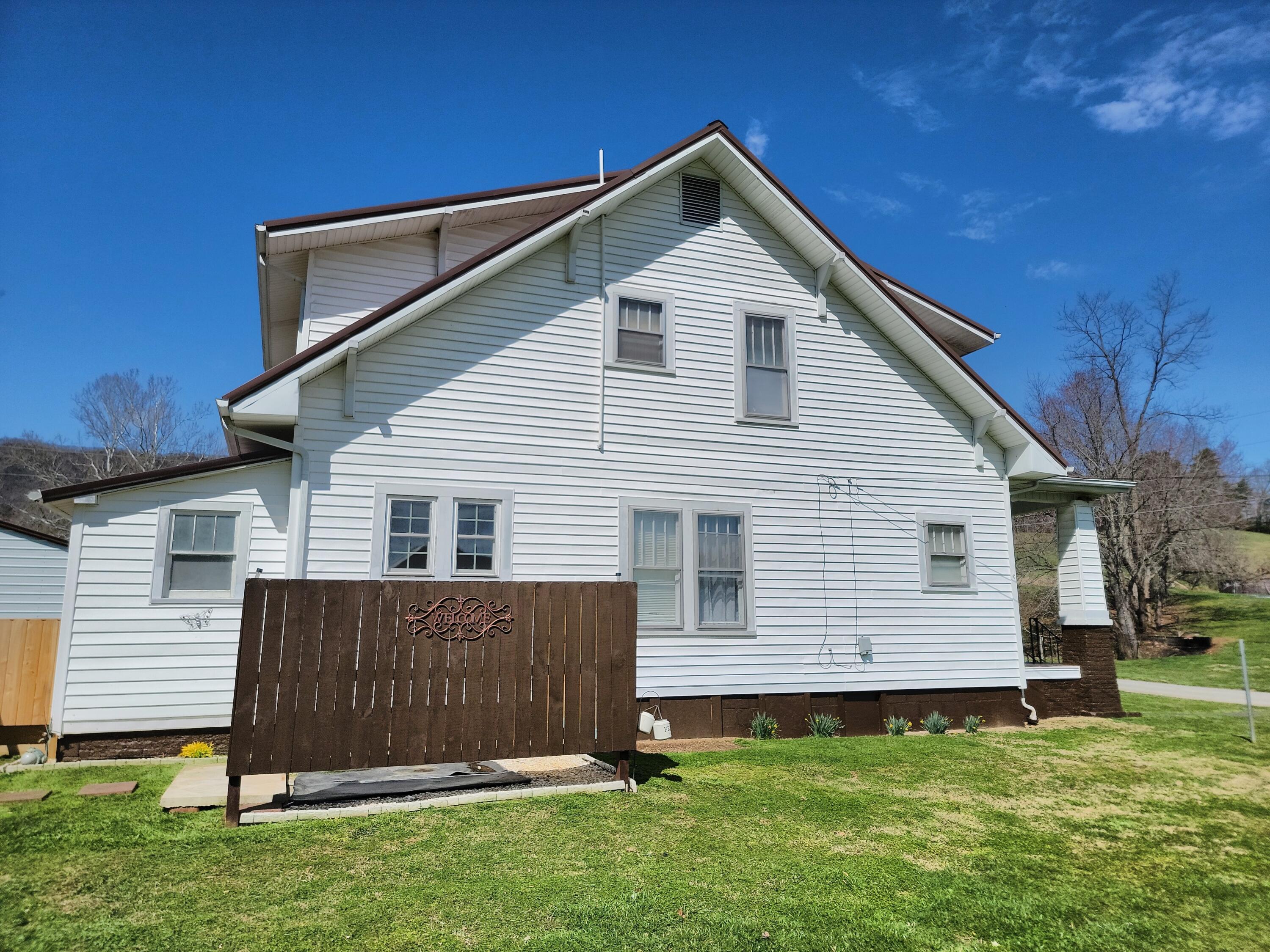291 Main Street Butler, TN 37640 - Photo 2 of 36 IMG_20220310_131058_HDR