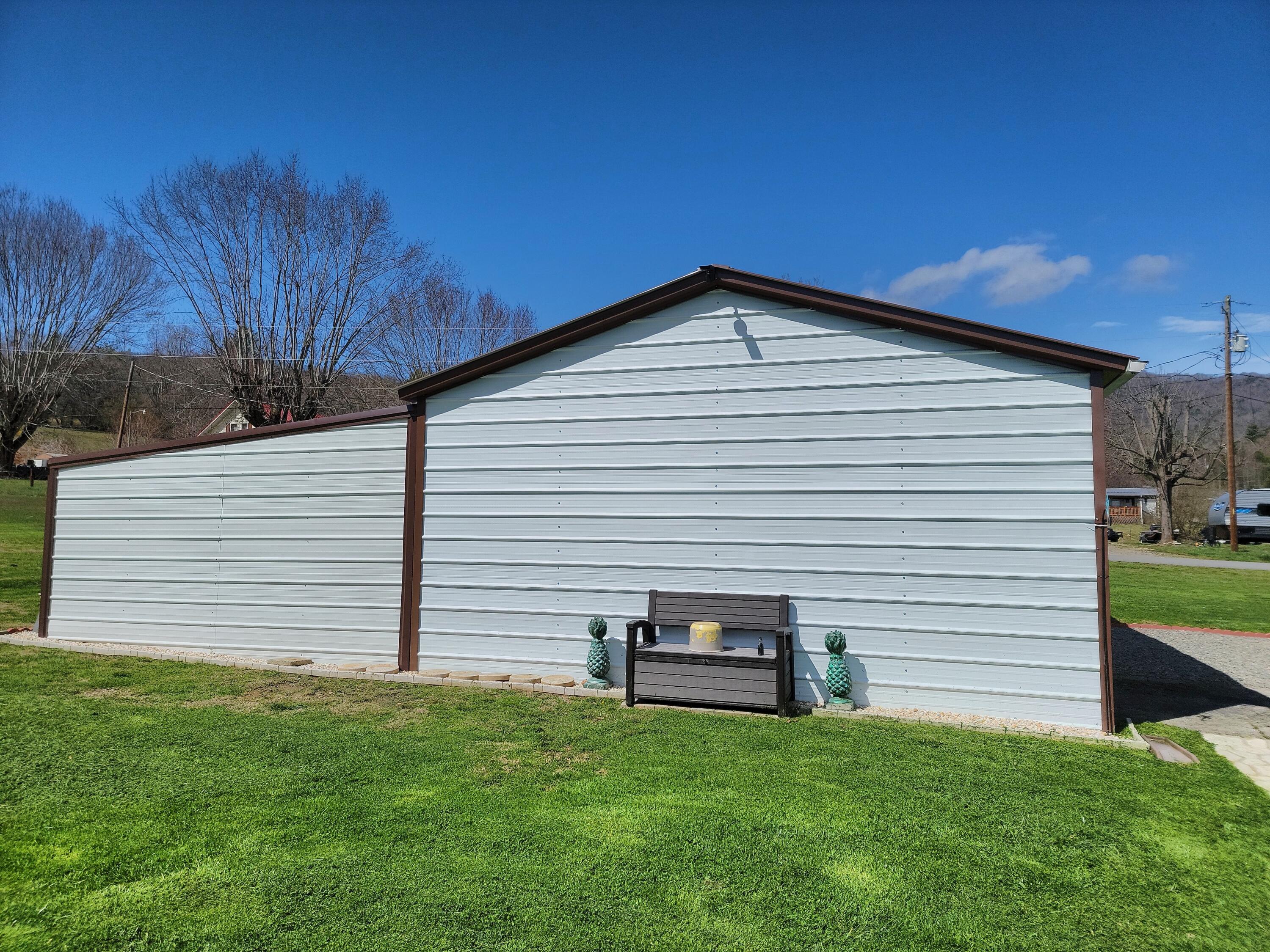 291 Main Street Butler, TN 37640 - Photo 5 of 36 IMG_20220310_130852_HDR