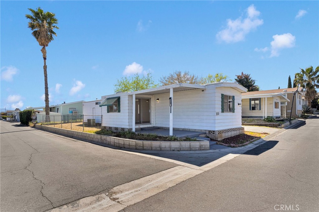 20683 Waalew Road, Unit 59 Apple Valley, CA 92307 - Photo 2 of 38