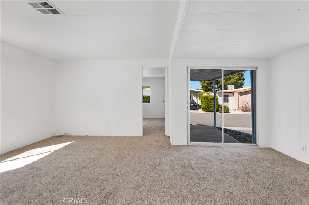 20683 Waalew Road, Unit 59 Apple Valley, CA 92307 - Photo 6 of 38