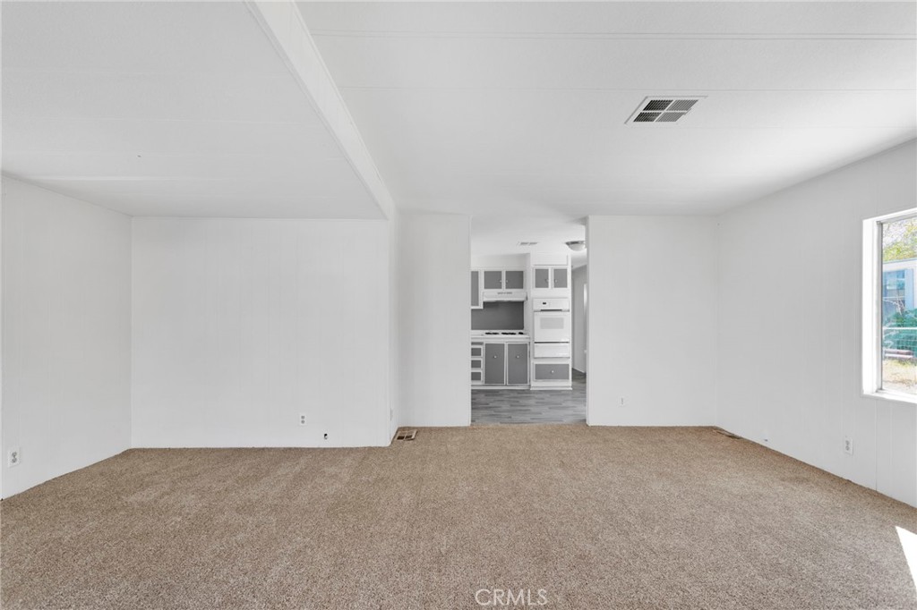 20683 Waalew Road, Unit 59 Apple Valley, CA 92307 - Photo 7 of 38