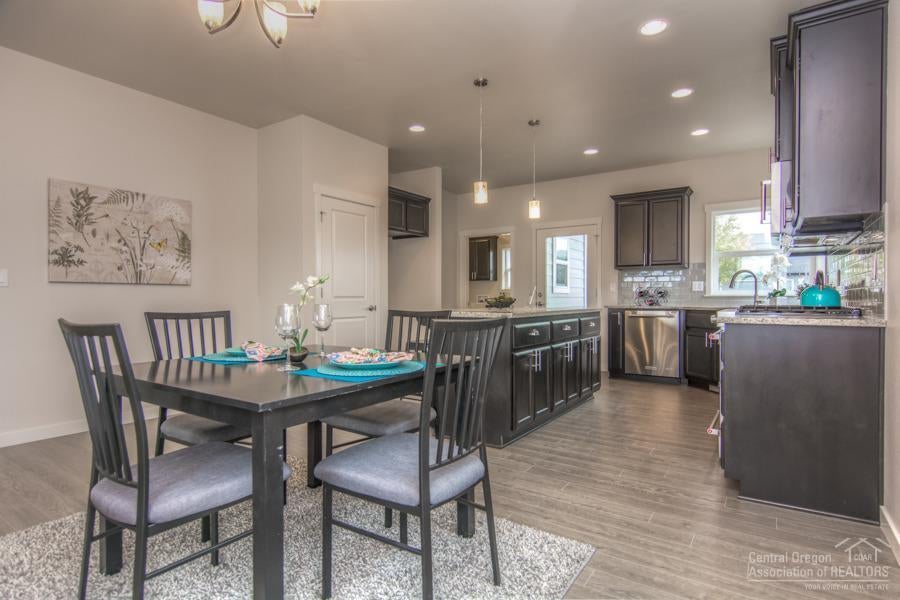 995 Northwest Rimrock Drive Redmond, OR 97756 - Photo 9 of 24 Additional Photo