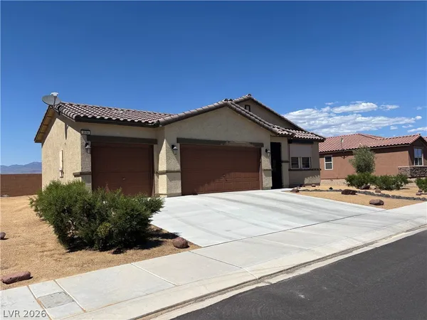 $435,000 | 3558 East Moffat Avenue, Pahrump, NV 89061