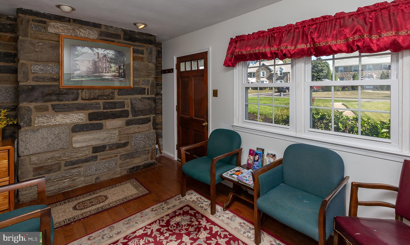 6 Lexington Avenue Havertown, PA 19083 - Photo 44 of 49 Waiting room