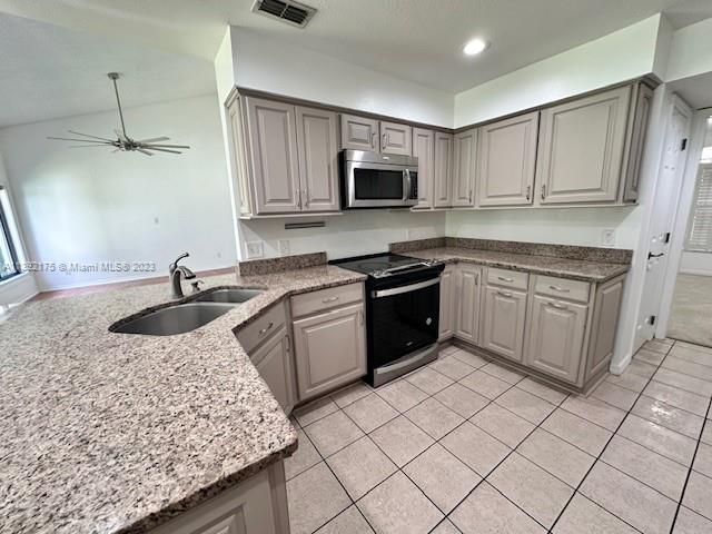 5124 Stonehurst Road Tampa, FL 33647 - Photo 14 of 22 Gallery Image 14