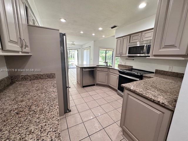 5124 Stonehurst Road Tampa, FL 33647 - Photo 15 of 22 Gallery Image 15